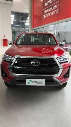 TOYOTA HILUX 2.8 D-4D TURBO DIESEL CD SRX 4X4 AUTOMÁTICO